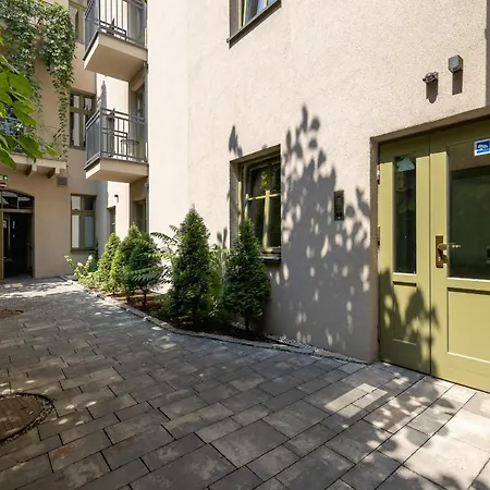Apartment Dietla Z Klimatyzacja I Balkonem W Centrum Krakowa By Renters Krakow